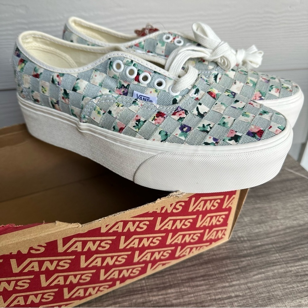 Vans 9.5 Platform Authentic Stac (Woven) Floral/Multi Distressed Look Flowers - Picture 3 of 10